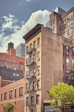 A guide to understanding multi-family building insurance image